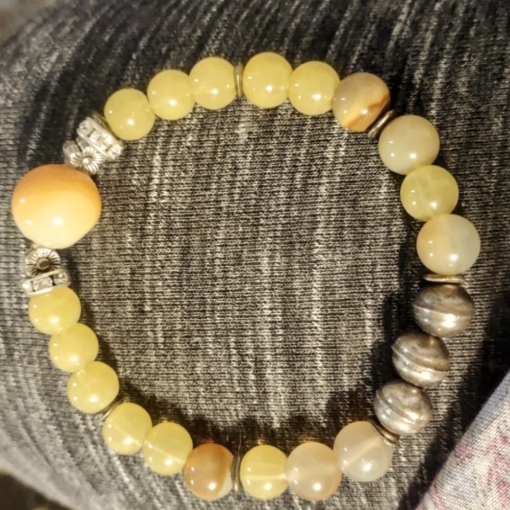 Yellow Jade and Silver plated beaded Bracelet